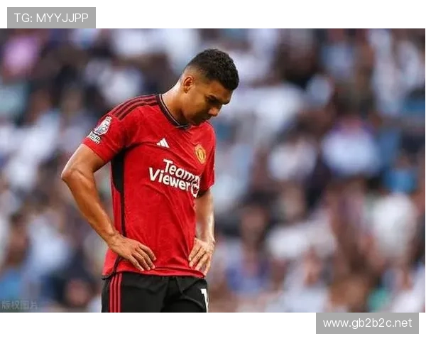 巴黎中场失控问题显现，攻防转换表现波动对赛季走势形成制约