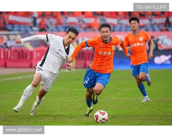 山东泰山进攻强势却屡失关键战，攻坚稳定性面临考验