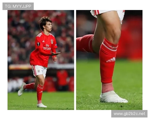 菲利克斯穿着拖鞋进俱乐部包厢，手里拿的居然不是球鞋谁能想到啊