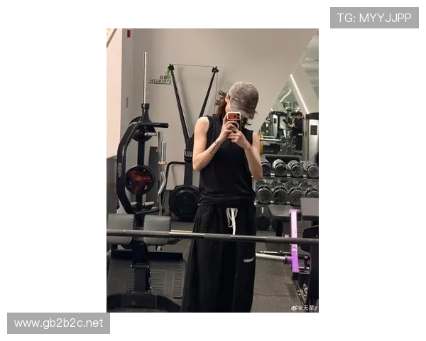 管晨辰凌晨三点还在健身房？普通人根本看不懂这节奏啊！