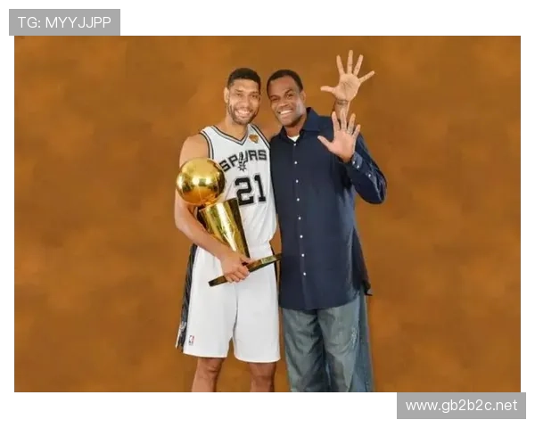 大卫·罗宾逊内线护筐效率提升显著拉开与当代中锋差距